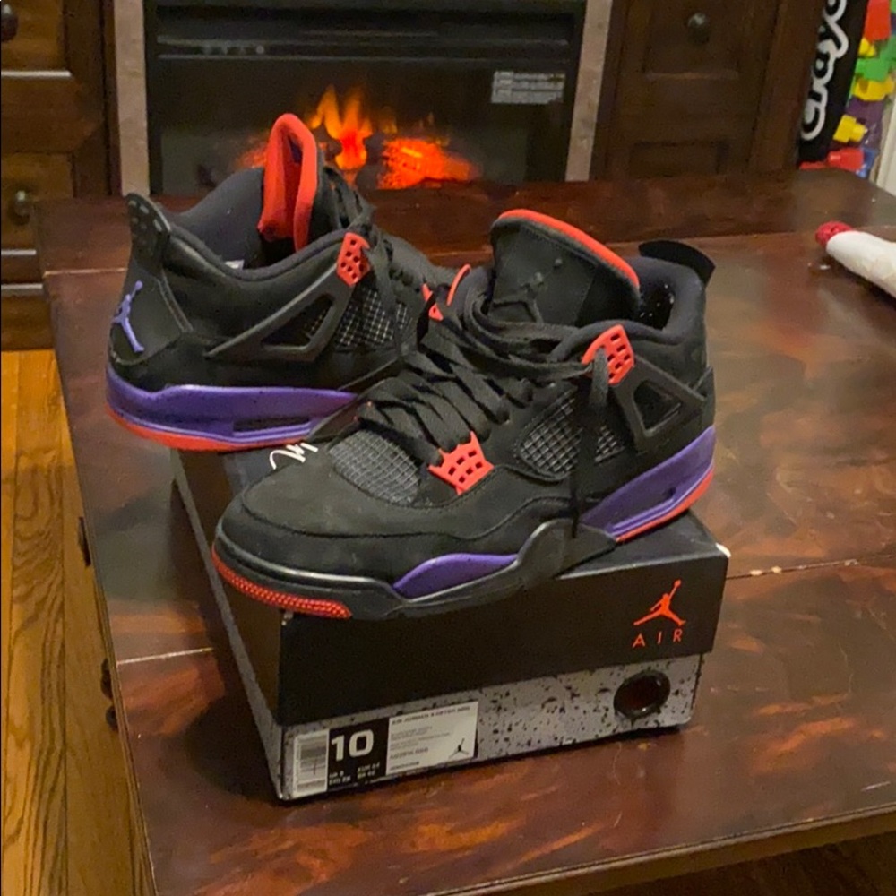 Air Jordan 4 “Raptors”